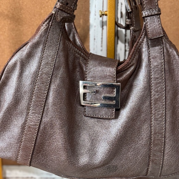 Fendi Metallic Brown Shoulder Bag - Picture 2 of 16